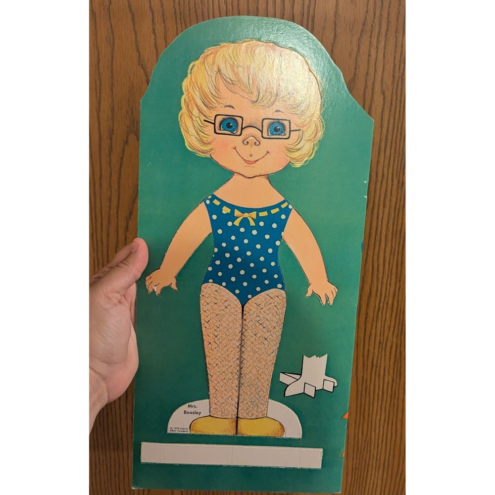 New VTG 1970s Mrs. Beasley Paper Doll Book & Buffy Family Affair Paper Doll Book - Picture 5 of 15